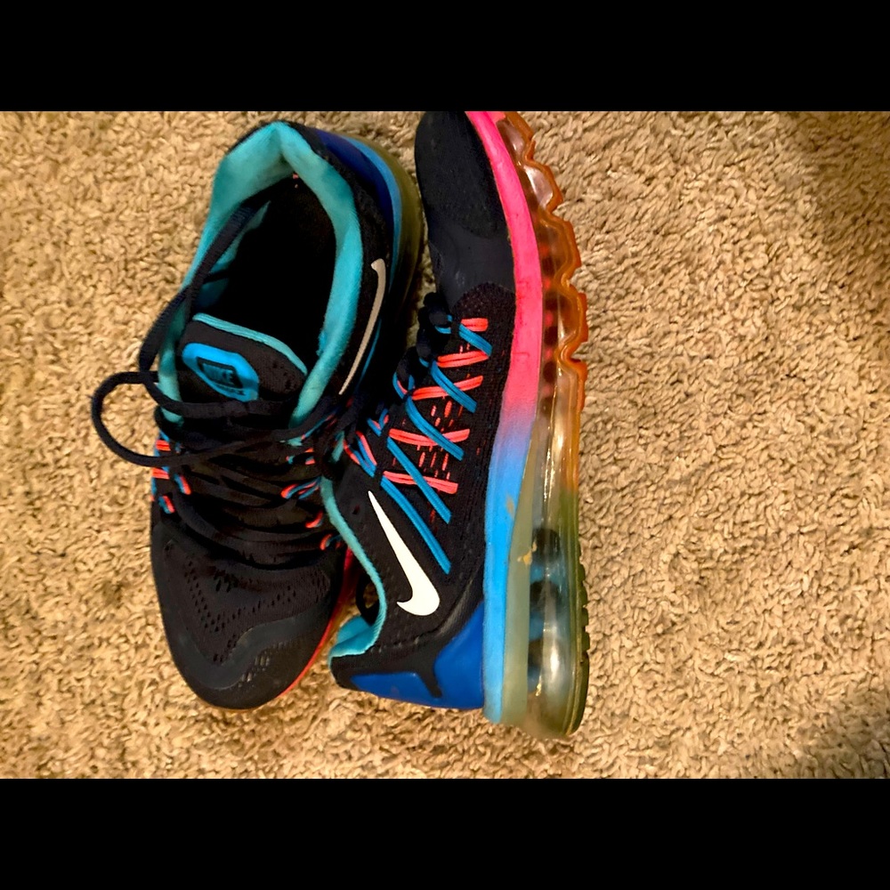 Nike tennis shoes